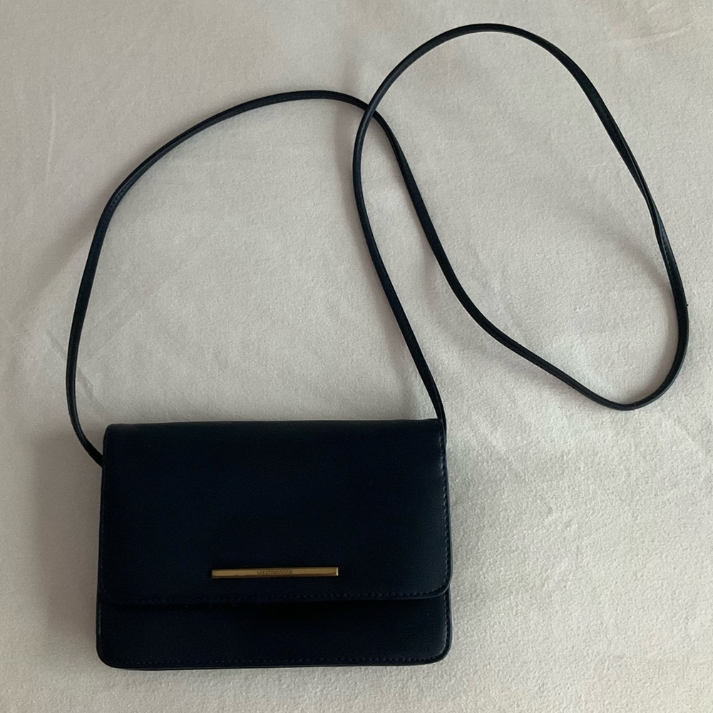 NWOT Liz Claiborne Vegan Leather Black Crossbody Bag
